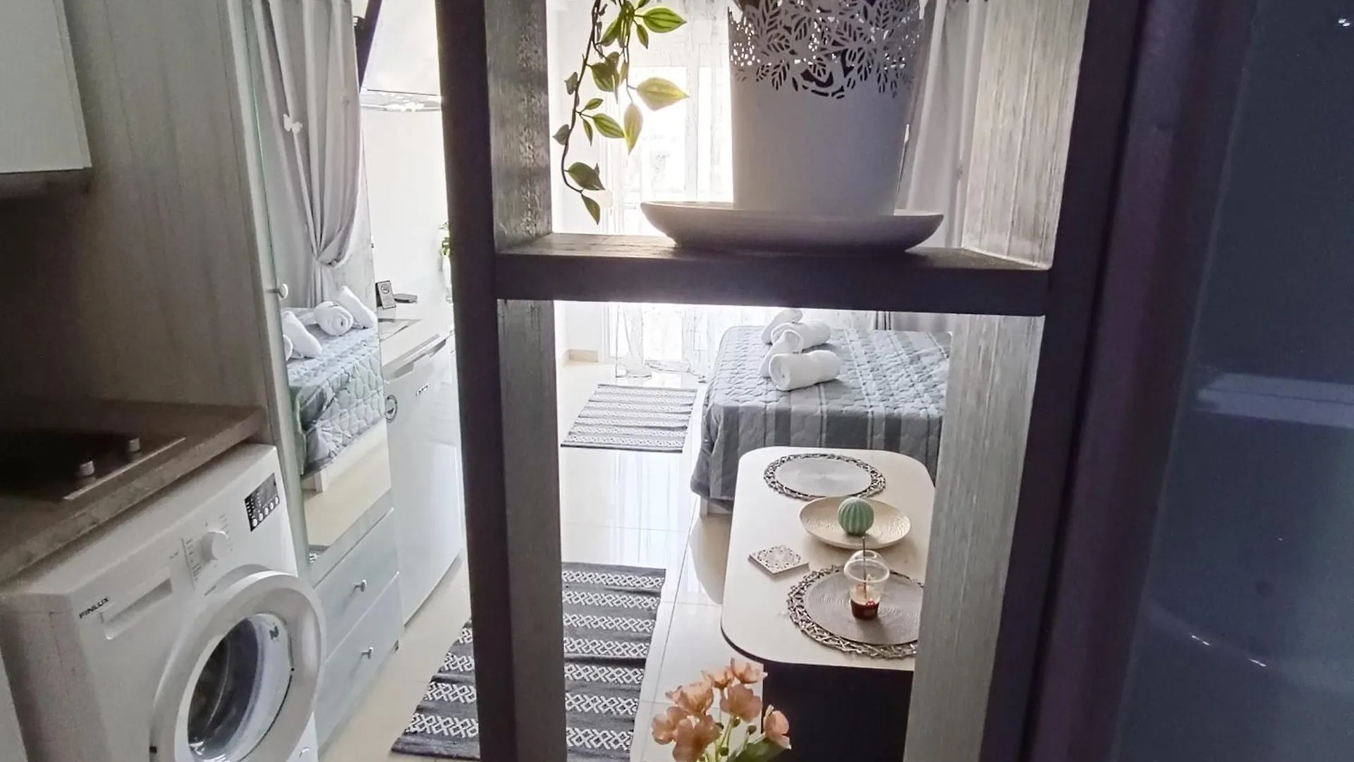Apartment White Orhid Modern Studio Thessaloniki