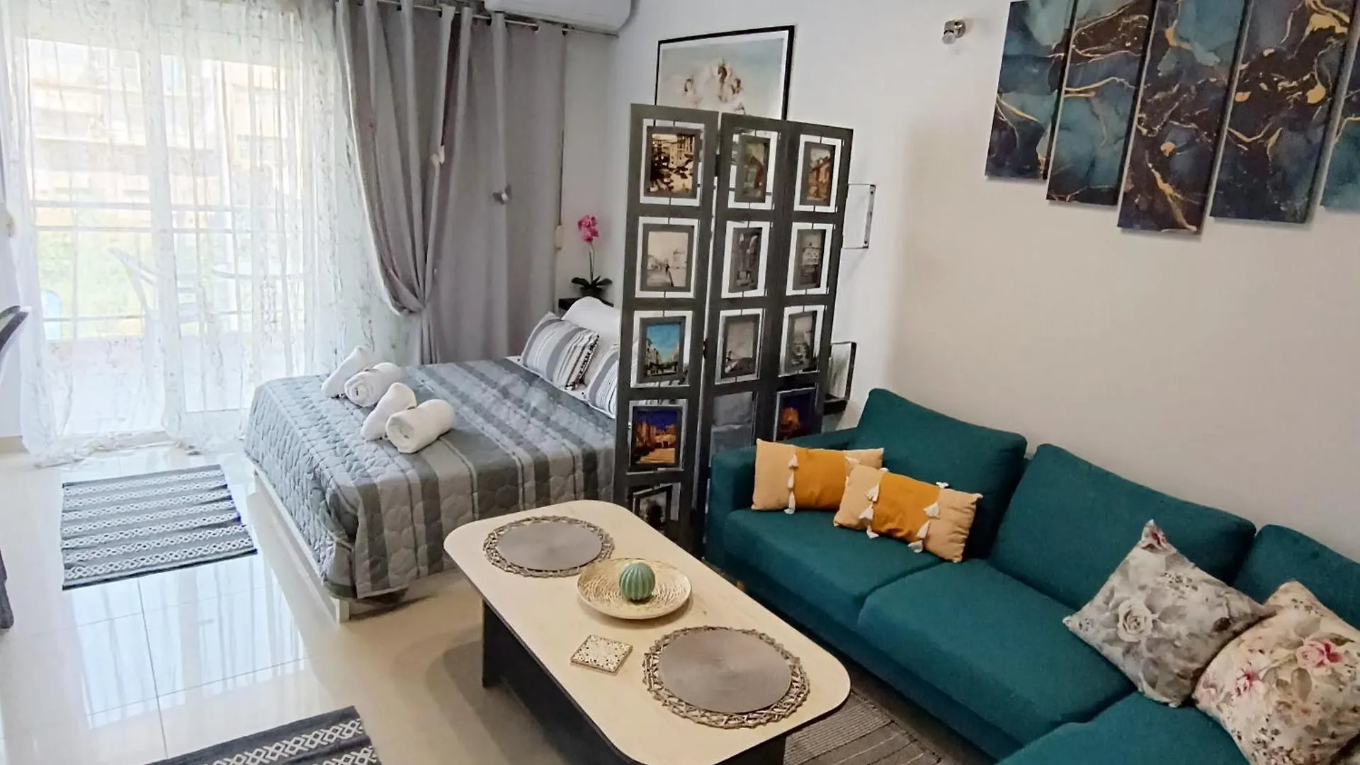 Apartment White Orhid Modern Studio Thessaloniki Greece